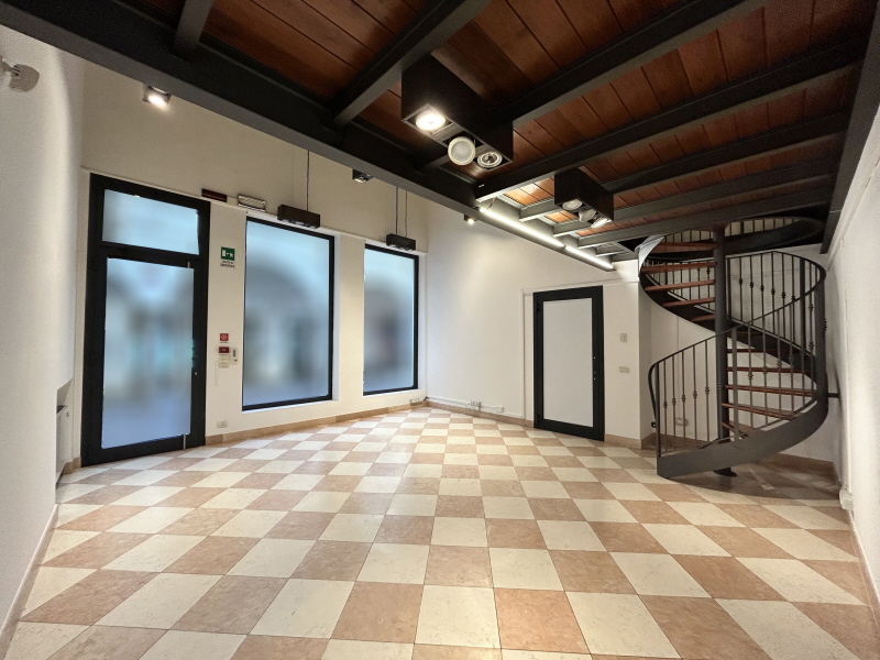 Punto Immobiliare-Agenzia Padova-Negozio-Padova-1